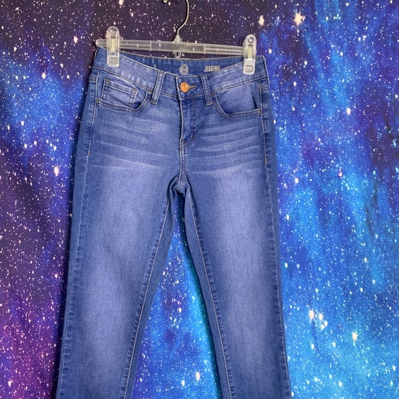 S.O.- Light Wash Jeggings size 3 - Picture 2 of 8